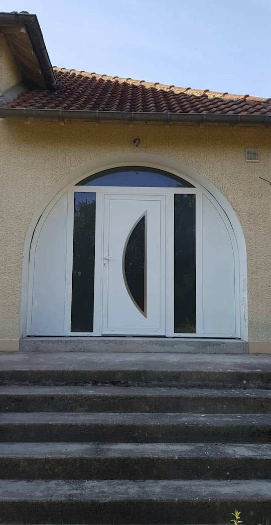 Porte d'entrée d'une maison - Auxerre